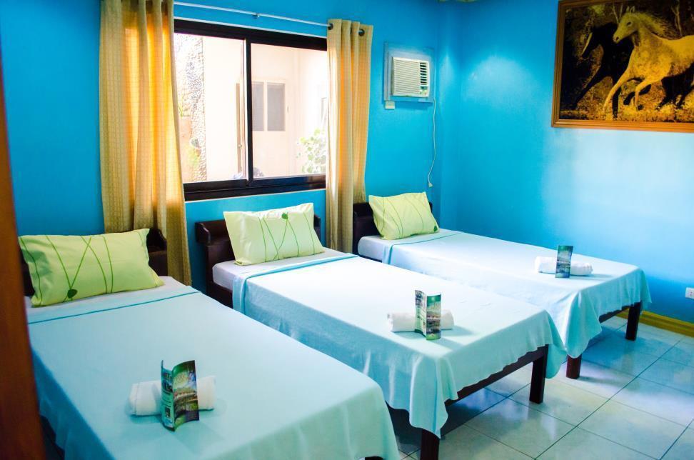 Liberty Park Pension Puerto Princesa Esterno foto