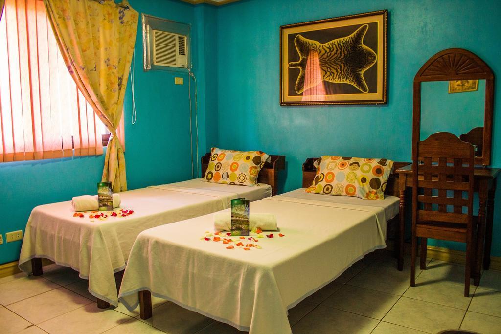 Liberty Park Pension Puerto Princesa Esterno foto