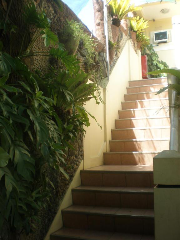 Liberty Park Pension Puerto Princesa Esterno foto