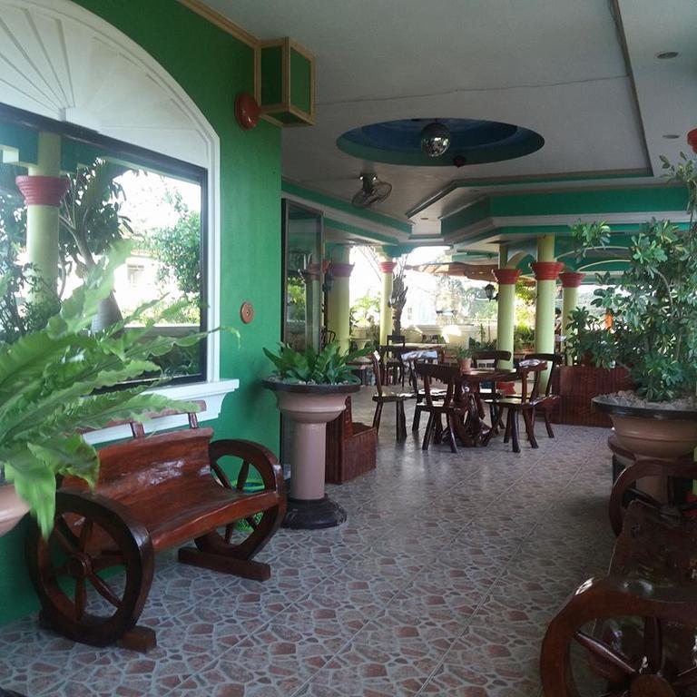 Liberty Park Pension Puerto Princesa Esterno foto