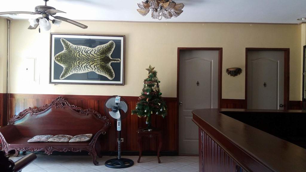 Liberty Park Pension Puerto Princesa Esterno foto