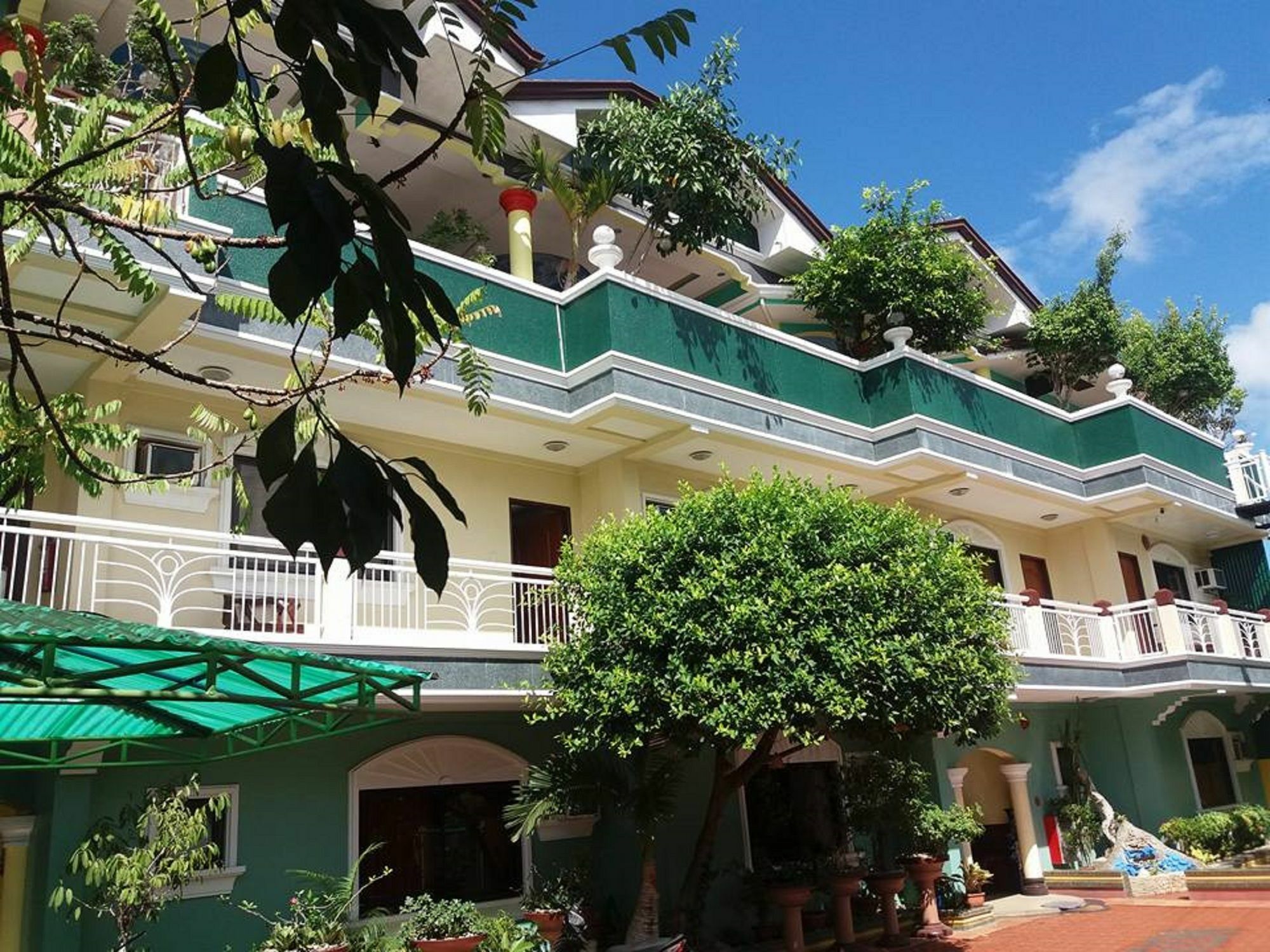 Liberty Park Pension Puerto Princesa Esterno foto